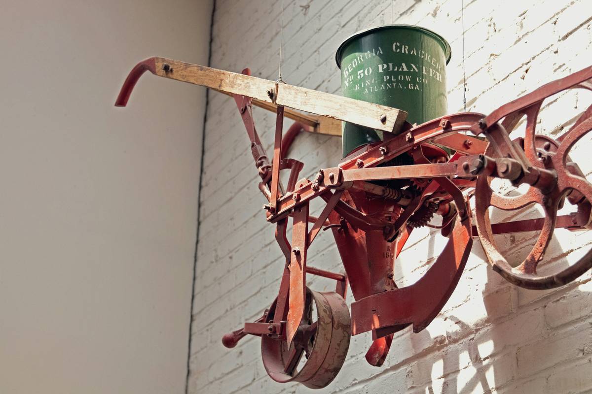 Why Your Tiny Garden Deserves a Small Gas Powered Garden Cultivator (And How to Pick the Right One)